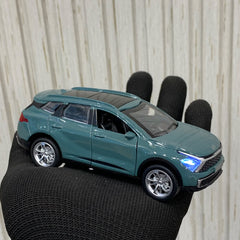 1:32 Kia Sportage SUV Die-Cast Model –