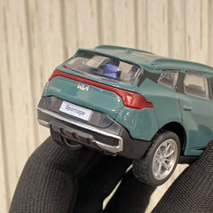 1:32 Kia Sportage SUV Die-Cast Model –