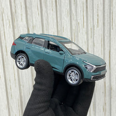 1:32 Kia Sportage SUV Die-Cast Model –