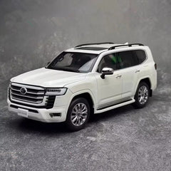 1:18 Die-Cast Toyota Land Cruiser LC300